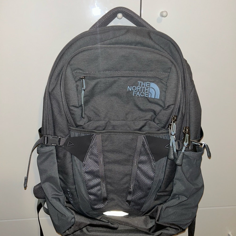 The North Face Gray Recon Backpack Unisex, NWOT